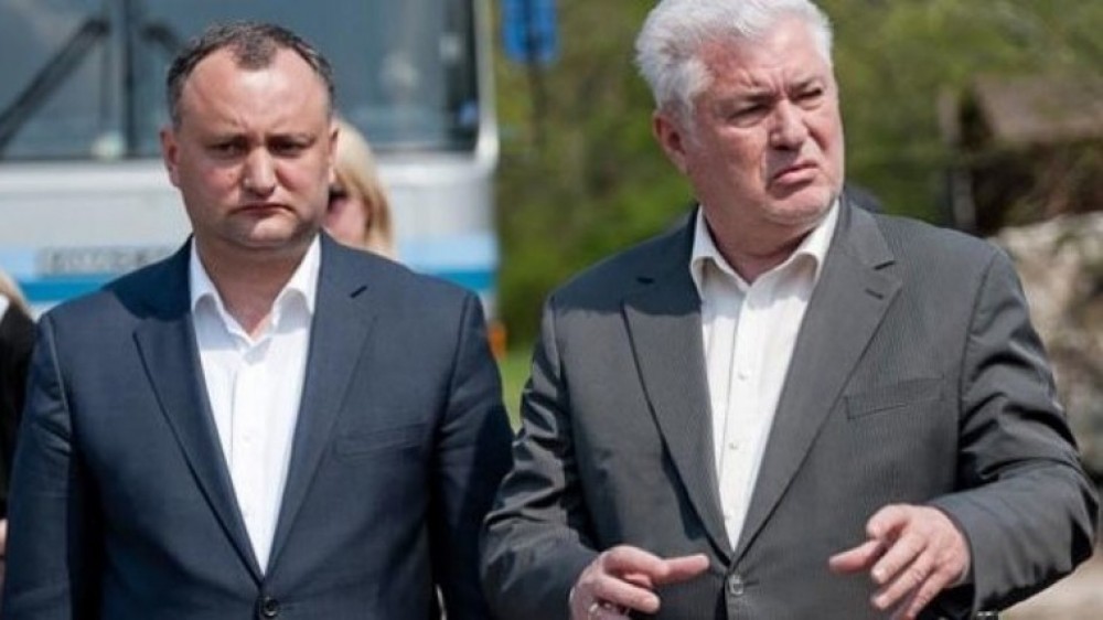 Cu o săptămână înainte de alegeri, socialiștii și comuniștii organizează un marș